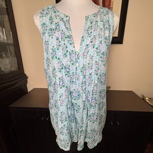 LOFT Top Sz S Light Blue Floral Pintuck Split Neck Henley Lined Fabric Button